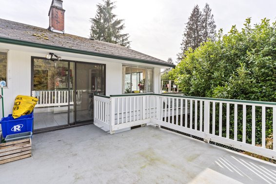 900 Clements Avenue, North Vancouver