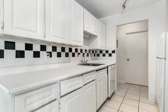 206 2012 Fullerton Avenue, North Vancouver For Sale - image 8