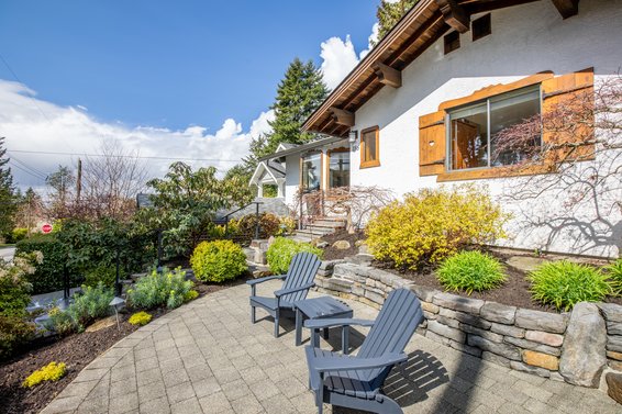 186 West Kings Road, North Vancouver