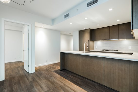 2104 125 East 14th Street, North Vancouver
