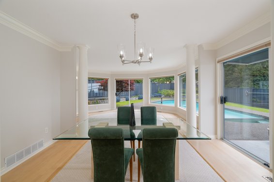 111 Sandringham Crescent, North Vancouver