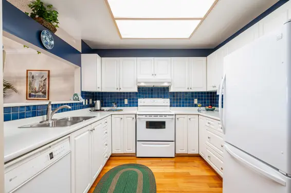 206 2800 Chesterfield Avenue, North Vancouver For Sale - image 11