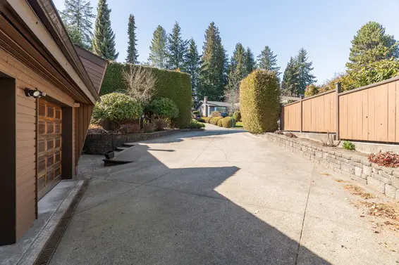 2250 Ennerdale Road, North Vancouver For Sale - image 43