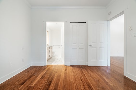 102 2601 Whiteley Court, North Vancouver