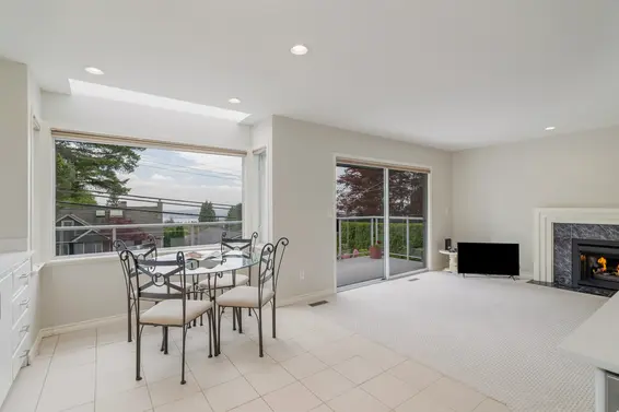 111 Sandringham Crescent, North Vancouver For Sale - image 18