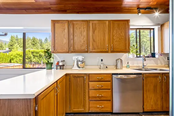 3434 Duval Road, North Vancouver For Sale - image 15