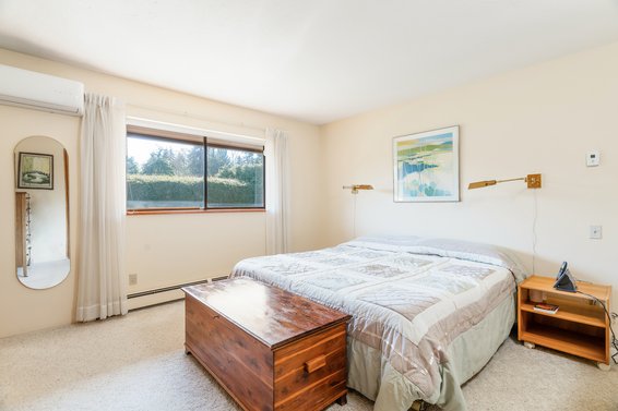 2250 Ennerdale Road, North Vancouver
