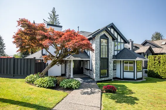 111 Sandringham Crescent, North Vancouver For Sale - image 1