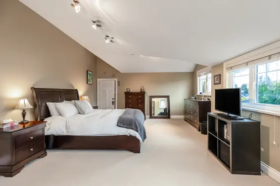 756 East 14th Street, North Vancouver For Sale - image 32