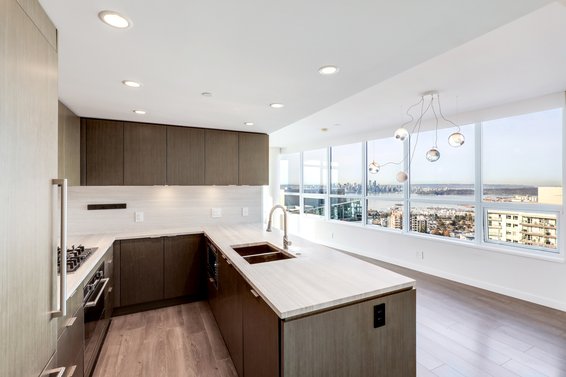 2104 125 East 14th Street, North Vancouver