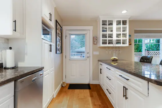 418 West Keith Road, North Vancouver For Sale - image 14