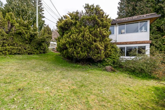 211 Tamarack Road, North Vancouver