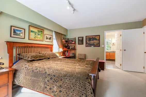 5528 Huckleberry Lane, North Vancouver For Sale - image 31