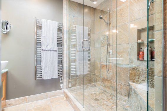 186 West Kings Road, North Vancouver