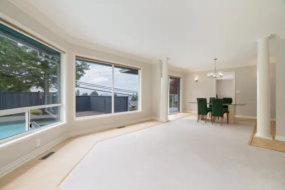 111 Sandringham Crescent, North Vancouver For Sale - image 7