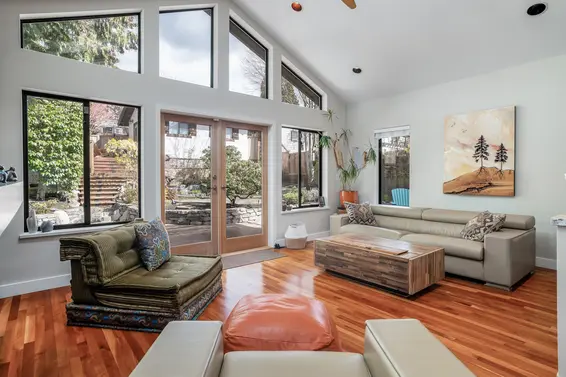 186 West Kings Road, North Vancouver For Sale - image 3