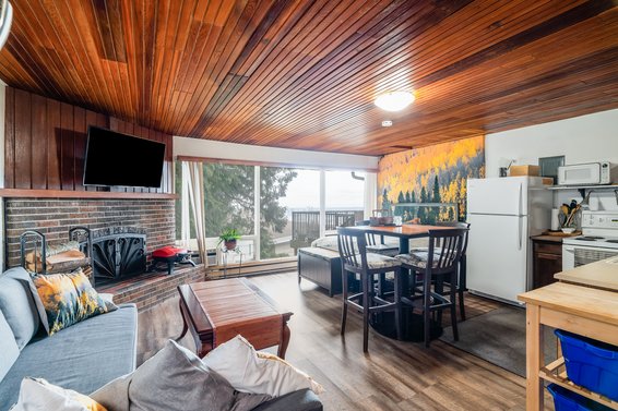 211 Tamarack Road, North Vancouver