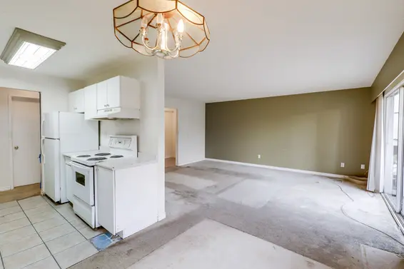 12 834 Premier Street, North Vancouver For Sale - image 6