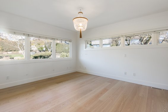 125 Kensington Crescent, North Vancouver
