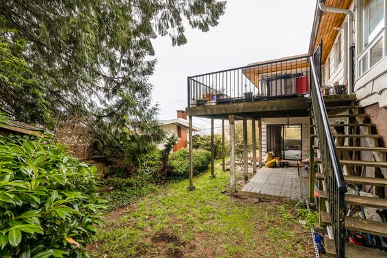 211 Tamarack Road, North Vancouver