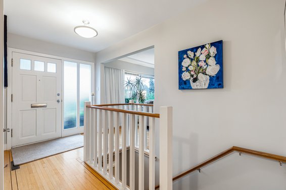 622 Silverdale Place, North Vancouver