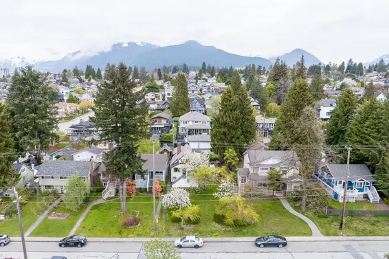 618 East 4th Street, North Vancouver For Sale - image 3