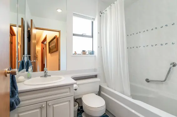 2250 Ennerdale Road, North Vancouver For Sale - image 24