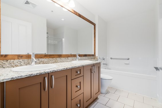 102 2601 Whiteley Court, North Vancouver