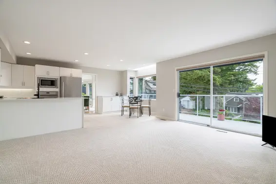 111 Sandringham Crescent, North Vancouver For Sale - image 22