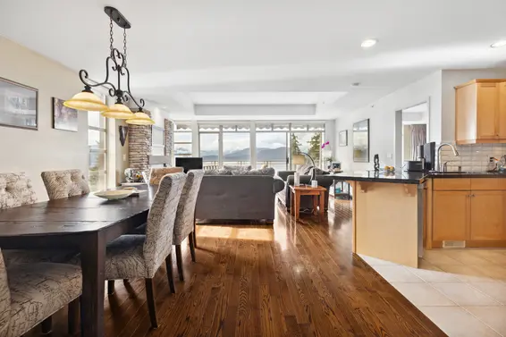 8613 Seascape Drive, West Vancouver For Sale - image 10