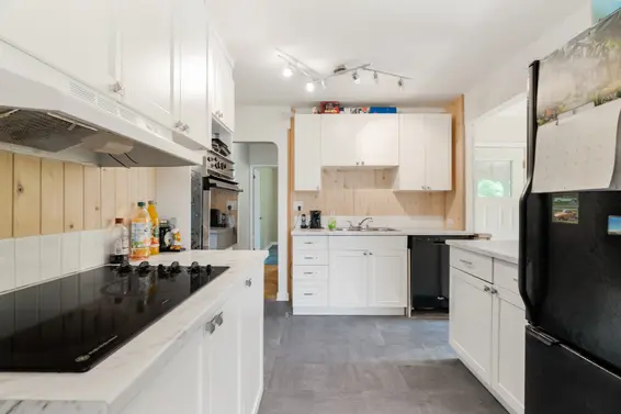 441 Tempe Crescent, North Vancouver For Sale - image 11
