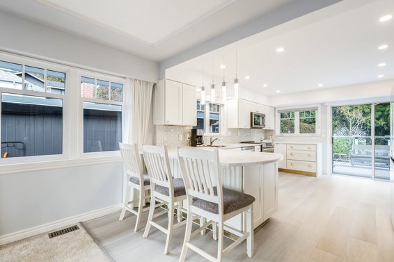 1182 Ronayne Road, North Vancouver