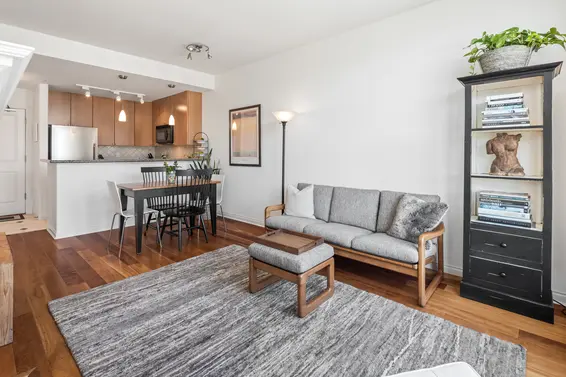 1502 160 East 13th Street, North Vancouver For Sale - image 4