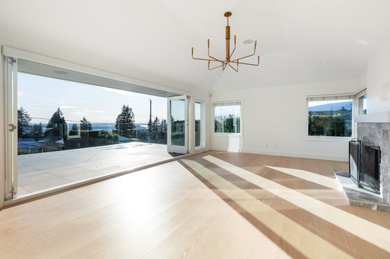 125 Kensington Crescent, North Vancouver
