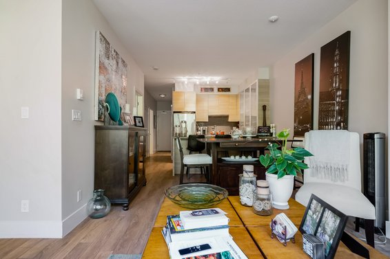 220 3606 Aldercrest Drive, North Vancouver