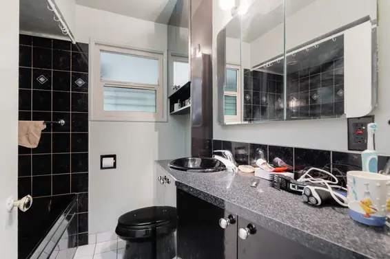 441 Tempe Crescent, North Vancouver For Sale - image 16