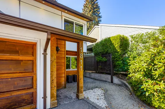 1811 Rufus Drive, North Vancouver For Sale - image 1