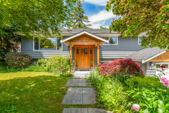 624 East Osborne Road, North Vancouver For Sale - image 1