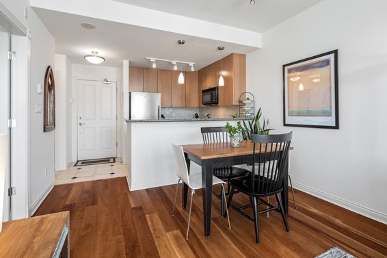 1502 160 East 13th Street, North Vancouver