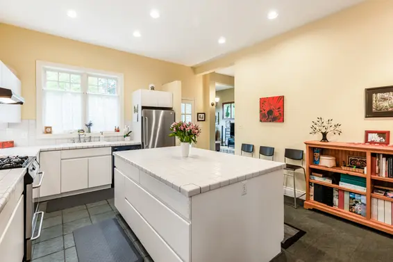 756 East 14th Street, North Vancouver For Sale - image 11