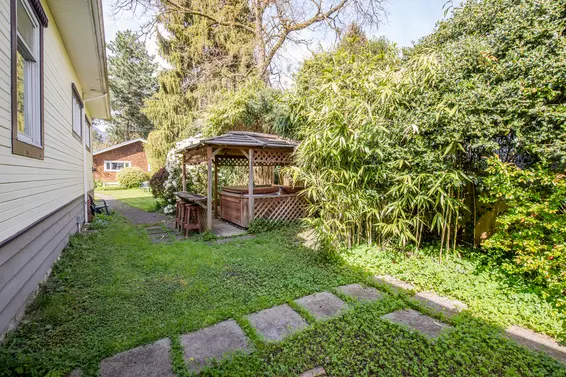 756 East 14th Street, North Vancouver For Sale - image 47
