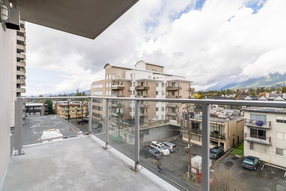 402 120 West 16th Street, North Vancouver