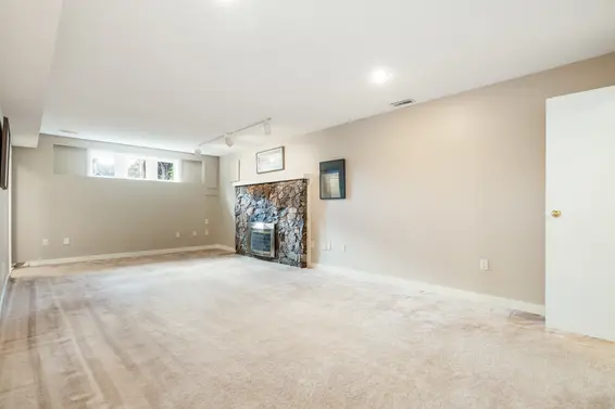 1182 Ronayne Road, North Vancouver For Sale - image 34