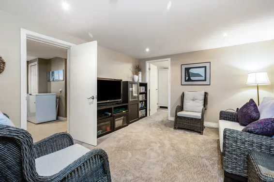 622 Silverdale Place, North Vancouver For Sale - image 32