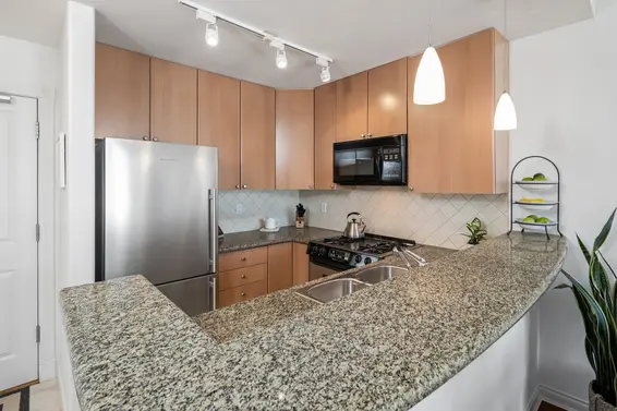 1502 160 East 13th Street, North Vancouver For Sale - image 10
