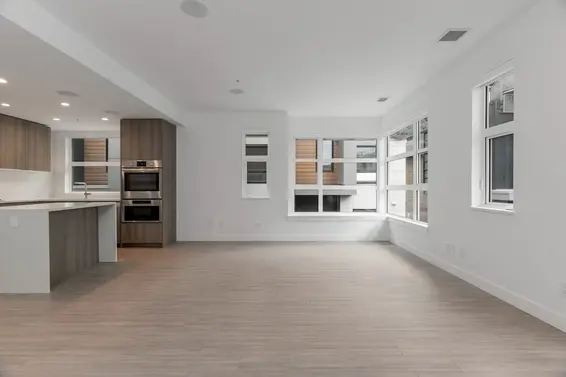 Main Level - 221 2060 Curling Road  
