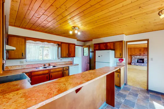 3495 Upton Road, North Vancouver For Sale - image 4