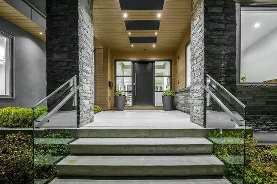 4414 Canterbury Crescent, North Vancouver For Sale - image 1