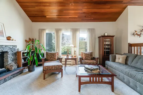 2250 Ennerdale Road, North Vancouver For Sale - image 3