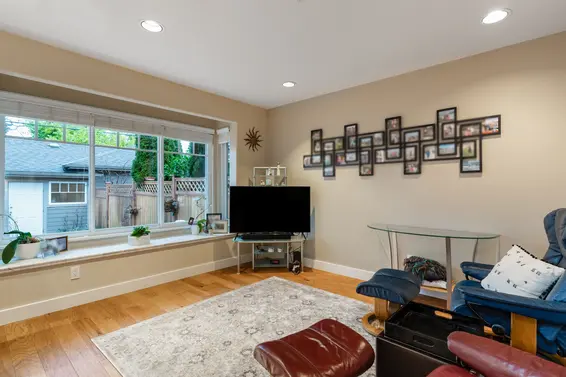 418 West Keith Road, North Vancouver For Sale - image 17